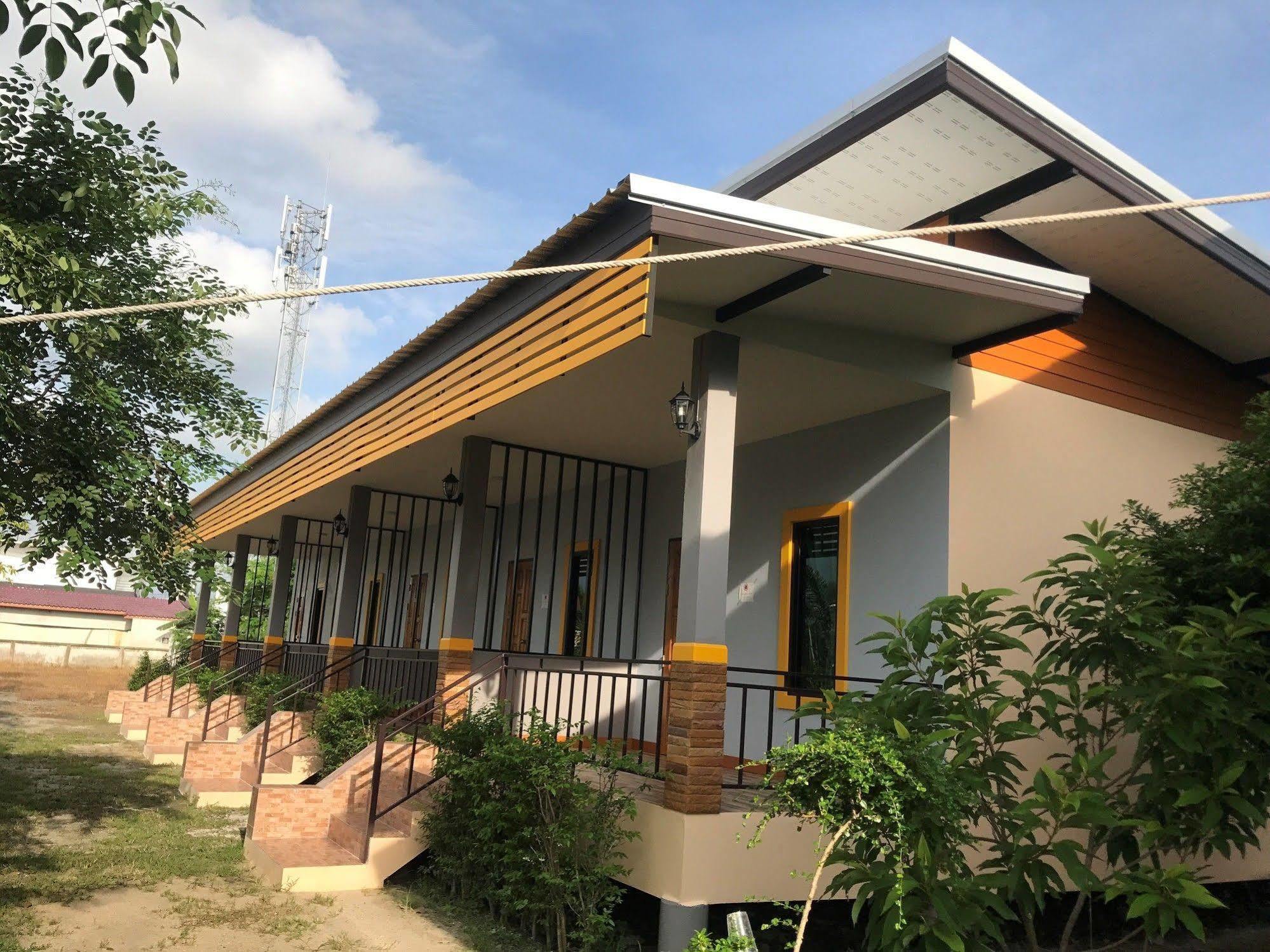 Sangtong Beach Resort Laem Sing Eksteriør bilde