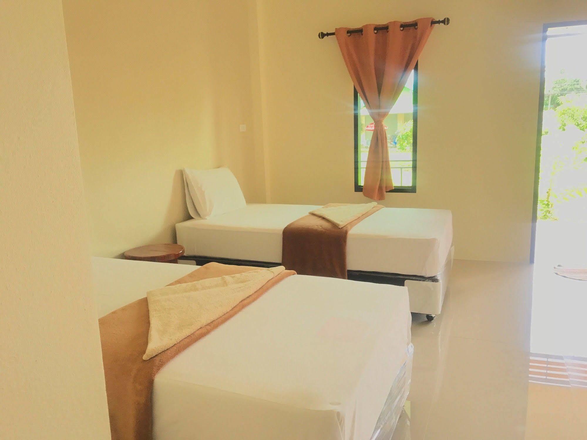 Sangtong Beach Resort Laem Sing Eksteriør bilde